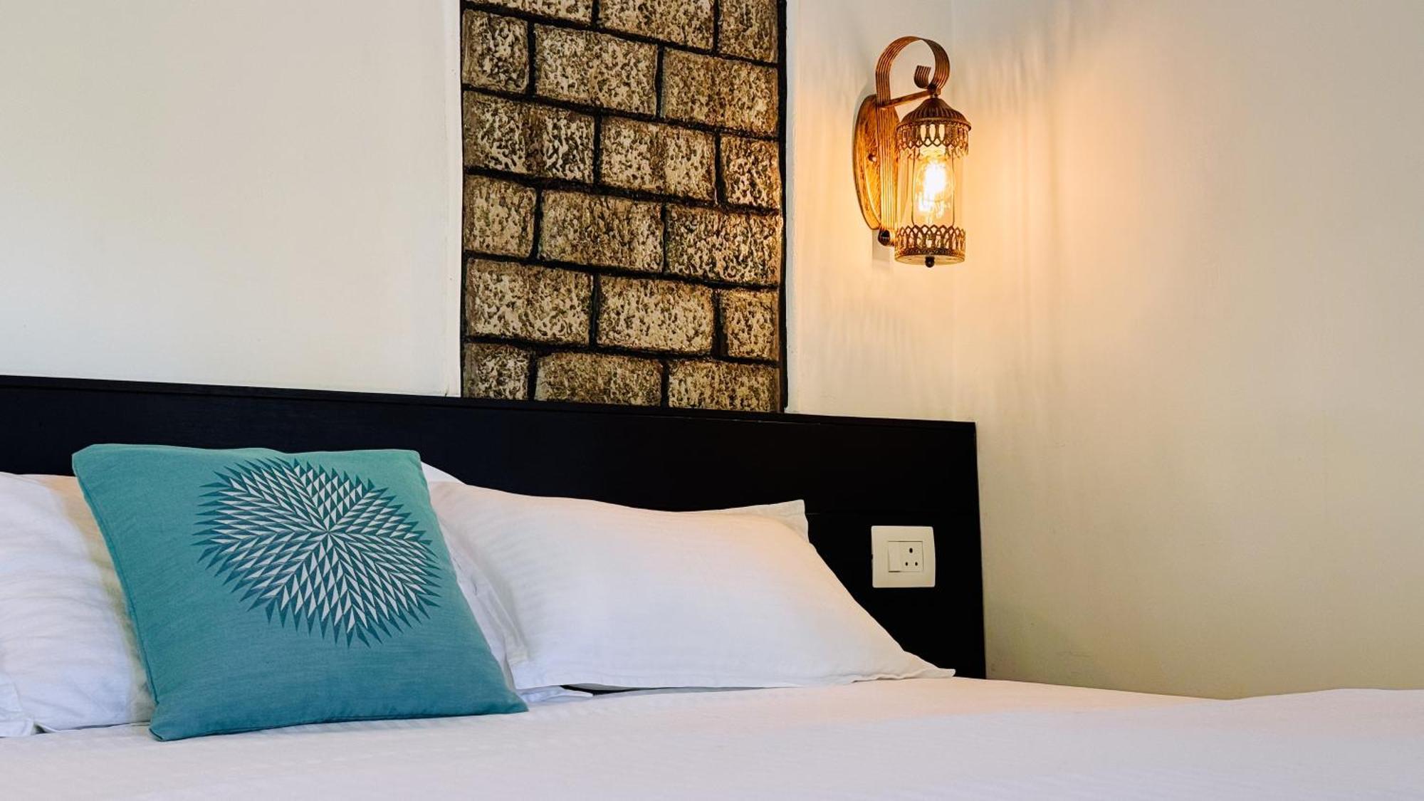 Calm Shack - 2 Bedroom-Boutique Farm Stay 무나르 외부 사진