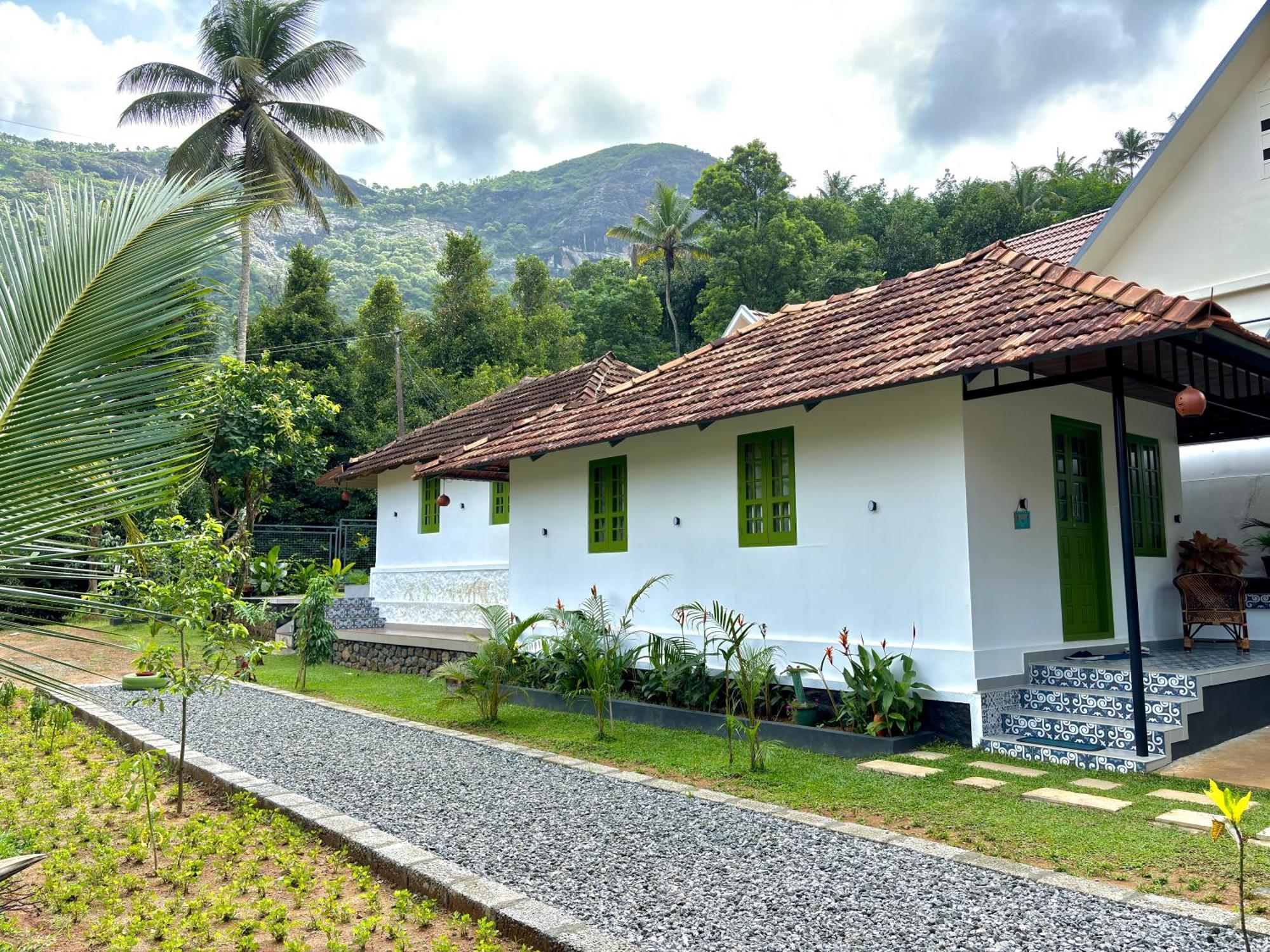 Calm Shack - 2 Bedroom-Boutique Farm Stay 무나르 외부 사진